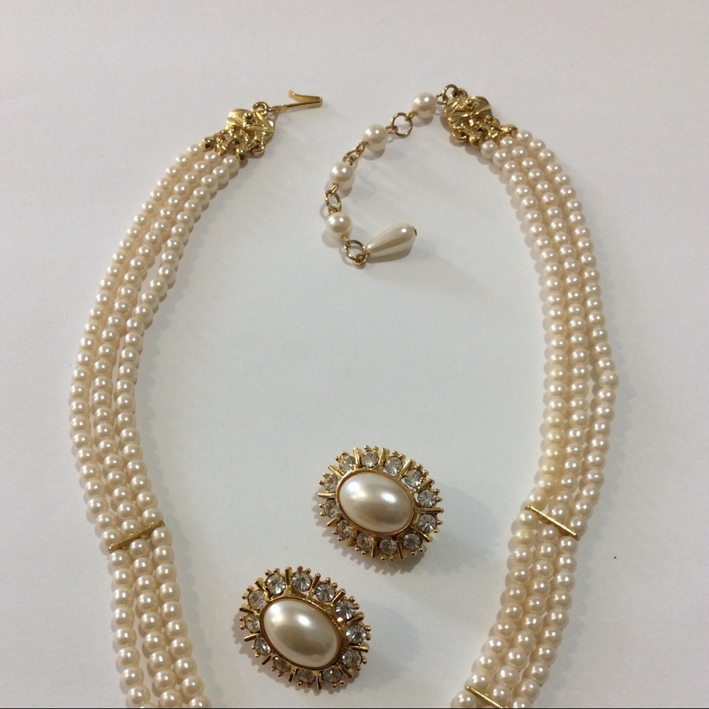 Necklace - Picture 2 of 2